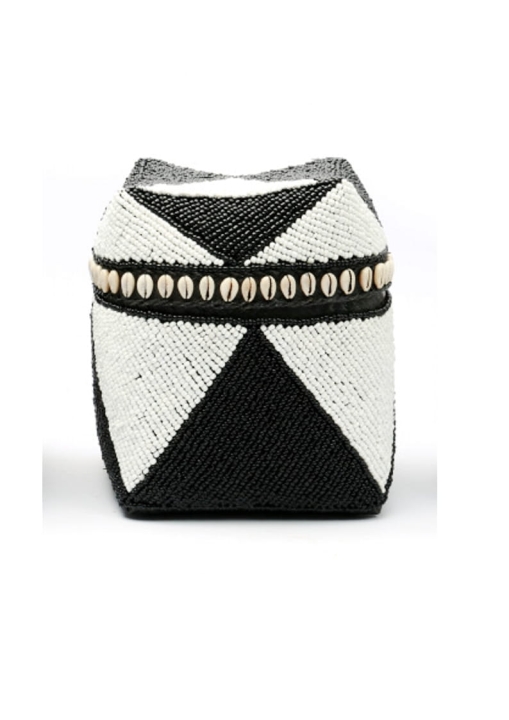 Pojemnik naszywany koralikami i muszelkami